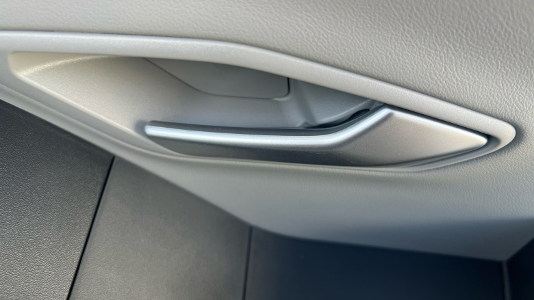 Ford Explorer 210kW Select 77kWh 5dr Auto Electric Estate